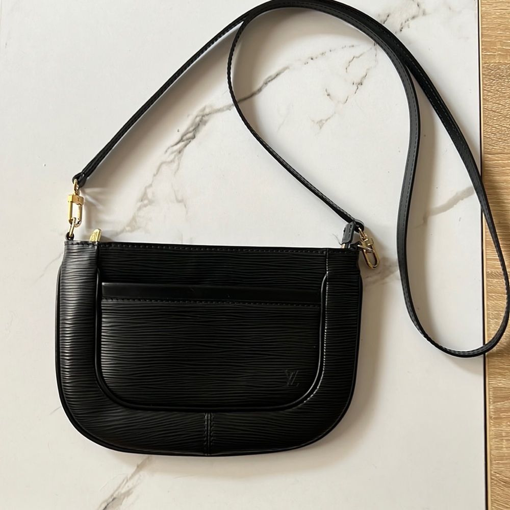 Louis Vuitton Epi Crossbody/Clutch Bag (Black with gold zipper). 6”  x 9”
